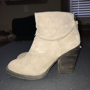 Sterling Steve Madden Ankle Boots with Heel